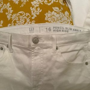 Girls Sz 16 — Gap White Jeans — no stains, rips or tears.